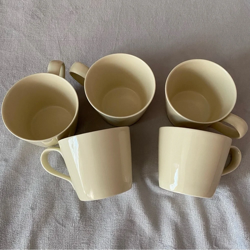 Crate &Barrel B.Eigen Margo Set of 5 Beige Ceramic Mugs